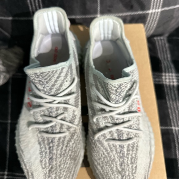 Yeezy 350 Blue Tint - Picture 5 of 5